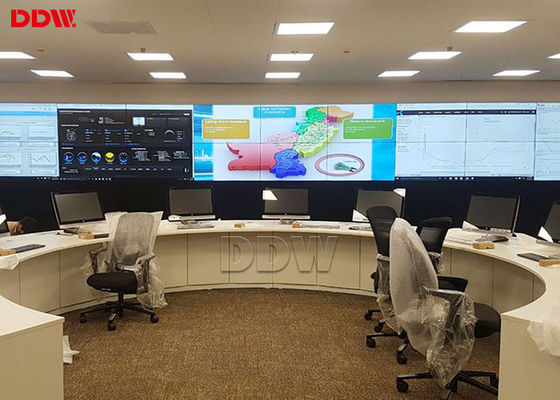 جدار فيديو البث المعلق على الحائط / حائط فيديو LCD غير ملحوم بالألوان الكاملة