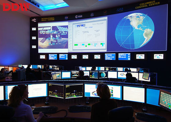 وامض لافتات إعلانية حائط فيديو الدوائر التلفزيونية المغلقة مع قوس مثبت على الحائط