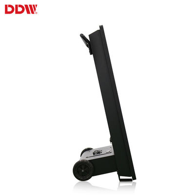 43 بوصة خارجية محمولة بطارية تشغيل كيوسك خارجية شاشات العرض الإعلانية LCD الإشارات الرقمية