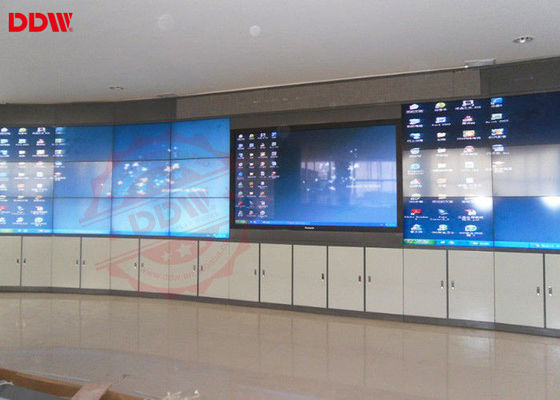 دائرة 55 جدار فيديو منحني 500 شمعة / المتر المربع إضاءة خلفية LED RS232 إخراج الإدخال